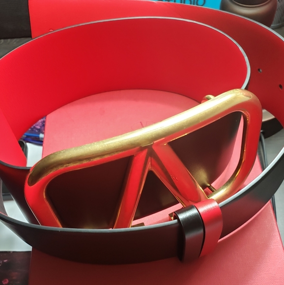 Authentic Valentino Belt - Picture 2 of 6